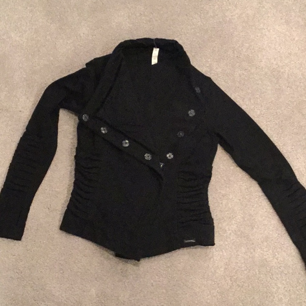 Lululemon jacket w button detail - Picture 1 of 1